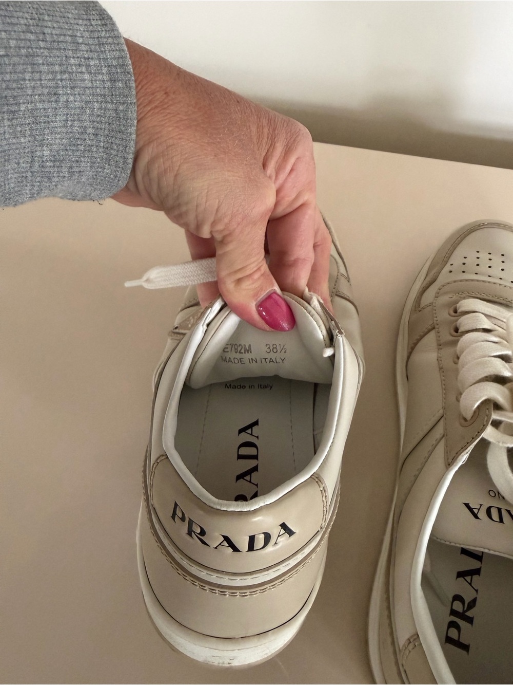 Prada Downtown sneaker, women’s White Low-Top Leather - Picture 8 of 10